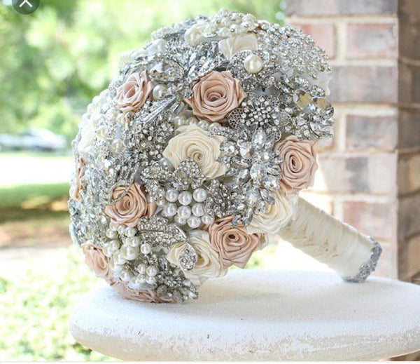 Luxury Bling Broch Bouquet, Wedding Bouquet, authentic Bridal Bouquet, Satin Roses Bouquet